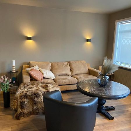 Perfectly Located 3 Bedroom Design Apartment 阿克雷里 外观 照片