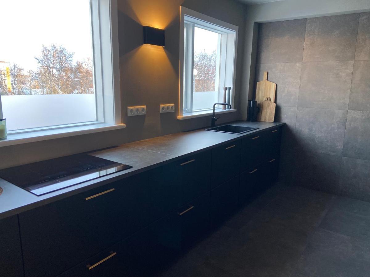 Perfectly Located 3 Bedroom Design Apartment 阿克雷里 外观 照片